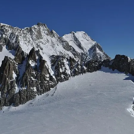 La Maison Des Guides - Trilocale A 500 Mt Dalle Piste Di Dolonne アパート クールマイユール